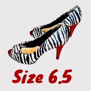 Zebra and red super cute heels size 6 1/2